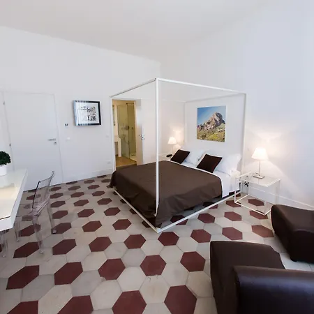 Rhegion Bed & Breakfast