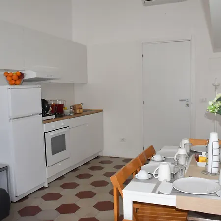 Rhegion Bed & Breakfast 4*